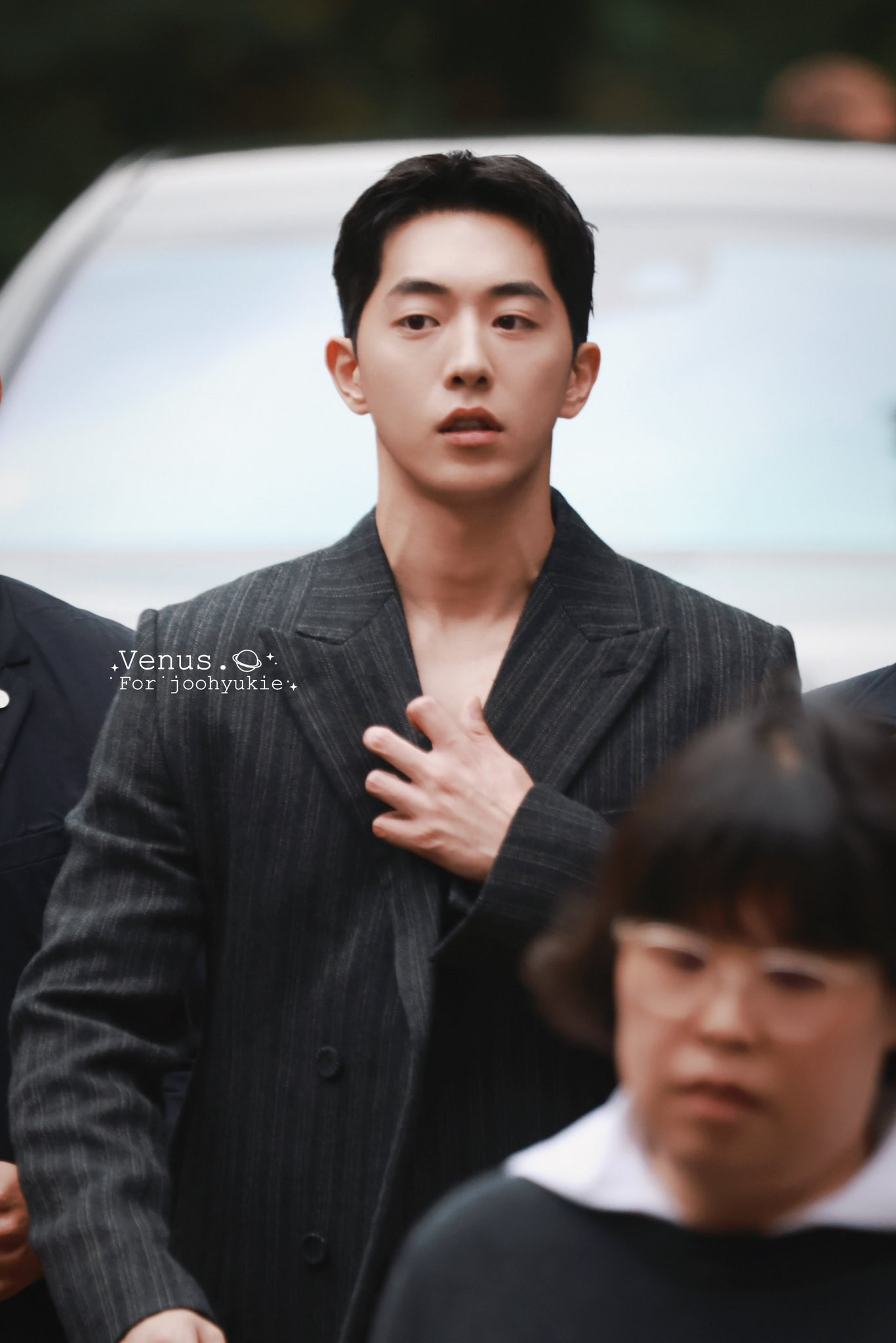 Vừa hoàn thành nhập ngũ, Nam Joo Hyuk trở lại showbiz bằng hoạt động ở tuần lễ thời trang Paris. Nam diễn viên Tuổi 25, tuổi 21 được bổ nhiệm làm đại sứ Dior Beauty, khu vực Hàn Quốc và Đại sứ thương hiệu Dior năm 2022.