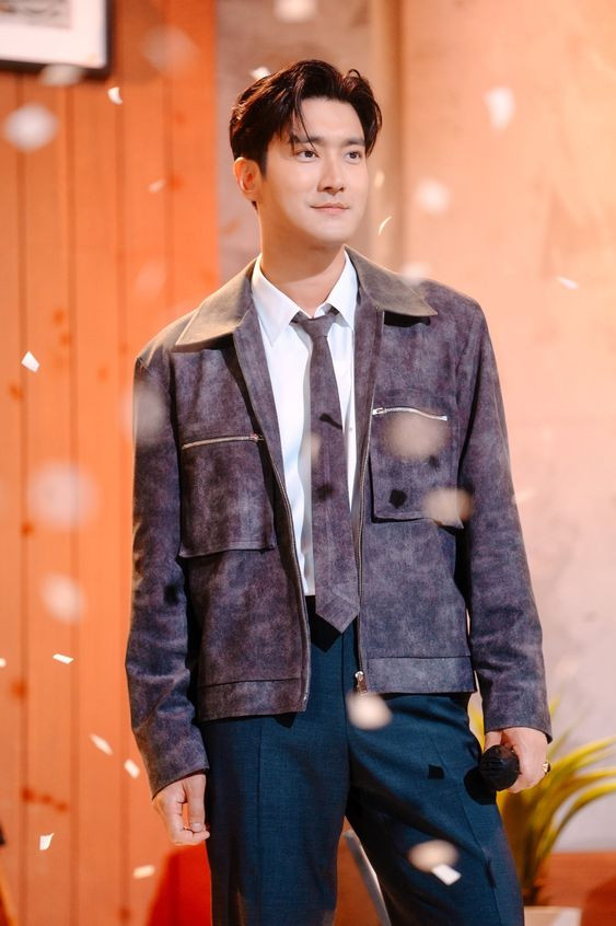 Siwon có hơn 9 triệu người theo dõi trên trang cá nhân, đứng thứ 5 trong số thần tượng nam thế hệ 2 có lượng theo dõi cao nhất Kpop.