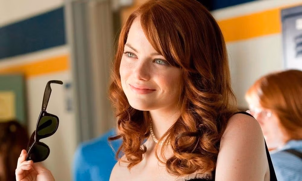 Easy A đánh dấu vai chính đầu tiên của Emma Stone. Ảnh: Sony Pictures, Fox.