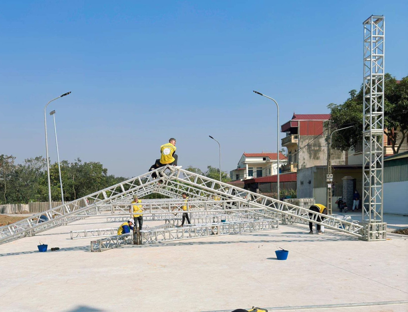 Hình ảnh rạp đám hỏi Quang Hải - Chu Thanh Huyền được tổ chức ở sân bóng. Hình ảnh rạp đám hỏi Quang Hải - Chu Thanh Huyền được tổ chức ở sân bóng.