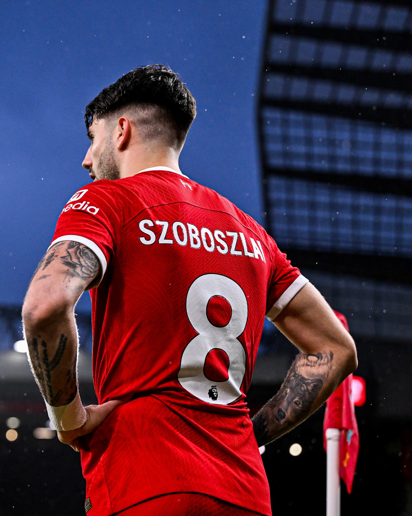 Liverpool ký hợp đồng với Szoboszlai từ RB Leipzig vào tháng 7/2023 bằng cách kích hoạt điều khoản giải phóng. Lữ đoàn đỏ cũng đã trao cho tiền vệ này chiếc áo số 8 huyền thoại của cựu đội trưởng Steven Gerrard ngay sau khi người tiền nhiệm là Naby Keita gây thất vọng và rời Anfield. Szoboszlai đã mặc áo số 17 ở RB Leipzig và mặc áo số 10 cho Hungary.