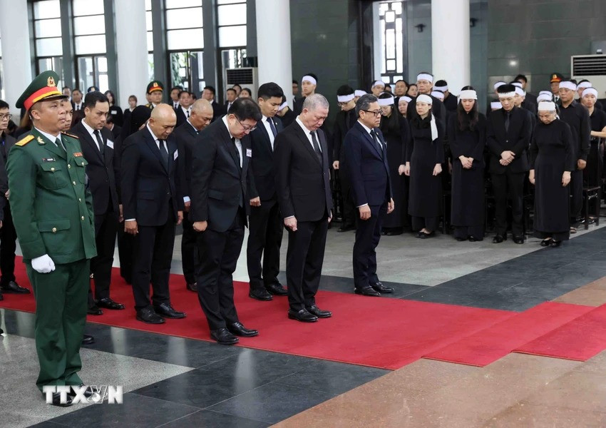 Phó Thủ tướng Malaysia viếng Tổng Bí thư Nguyễn Phú Trọng. (Ảnh: TTXVN)