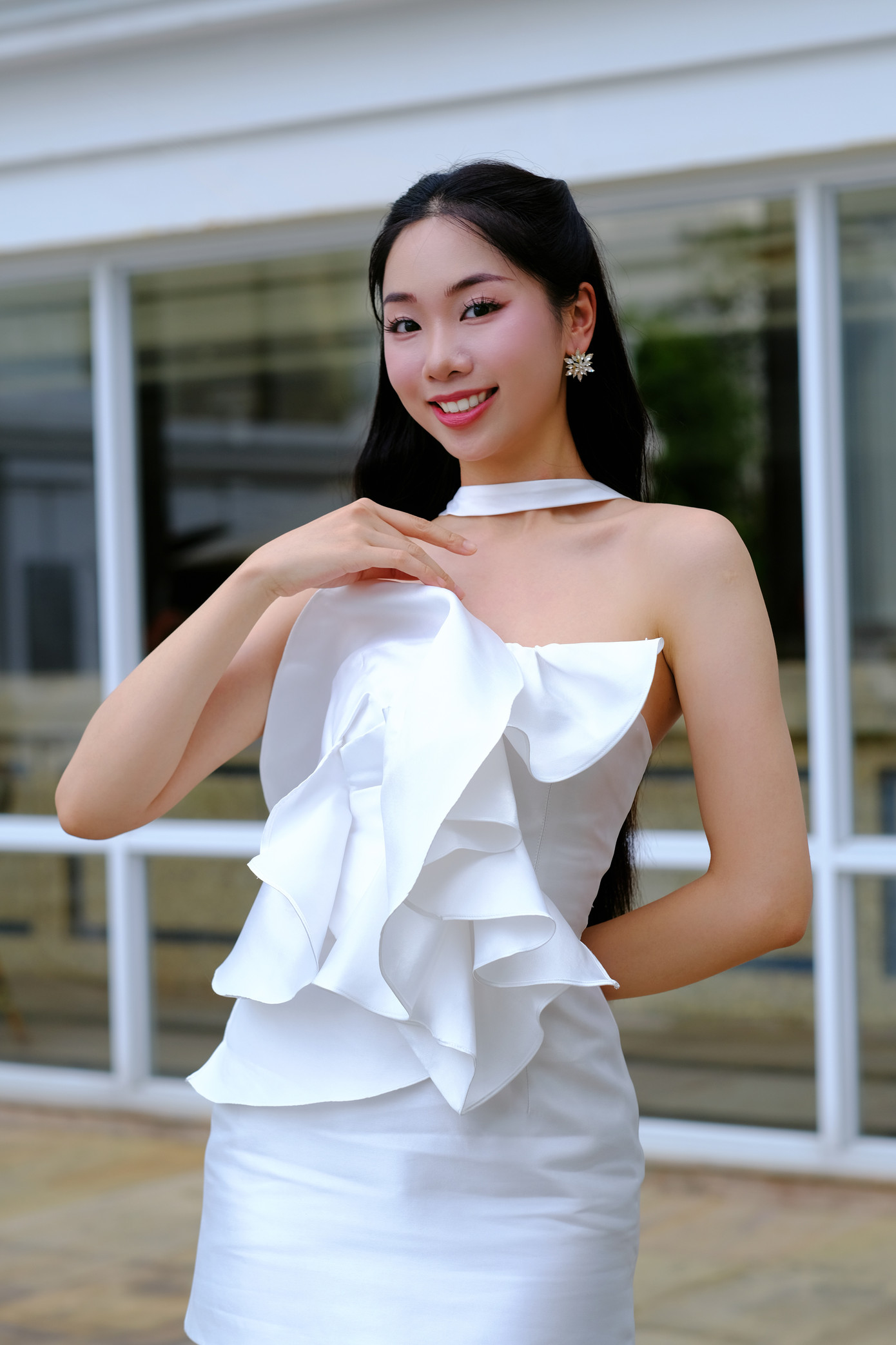 Phạm Thùy Dương là một trong những thí sinh đến Huế sớm nhất để chuẩn bị cho vòng chung kết. Cô dành thời gian khám phá ẩm thực, văn hóa, đến thăm nhiều thắng cảnh và có những trải nghiệm đáng nhớ. "Có một câu nói mà tôi rất ấn tượng đó là Sông Hương không chảy mà trôi lặng lẽ, giống như con người Huế - sâu mà yên. Tôi rất ấn tượng với sự điềm đạm, hiếu khách của con người Huế", cô nói.