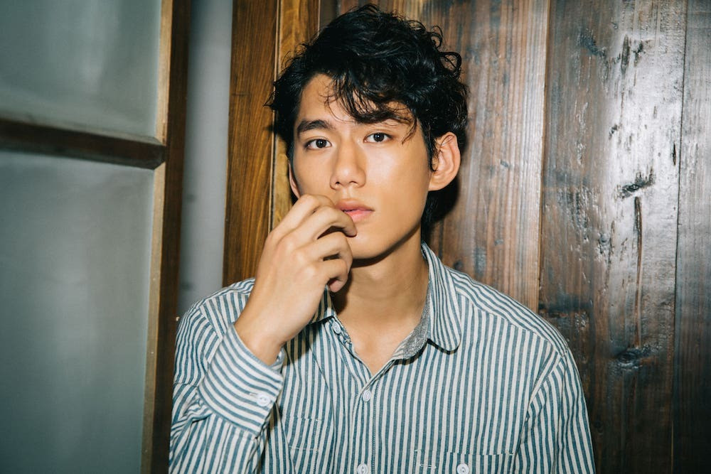 Chu Hiên Dương sắp đón sinh nhật tuổi 25, là diễn viên thế hệ mới thăng tiến nhanh nhất trong những năm gần đây ở Đài Loan (Trung Quốc) nhờ ngoại hình và khả năng diễn xuất.