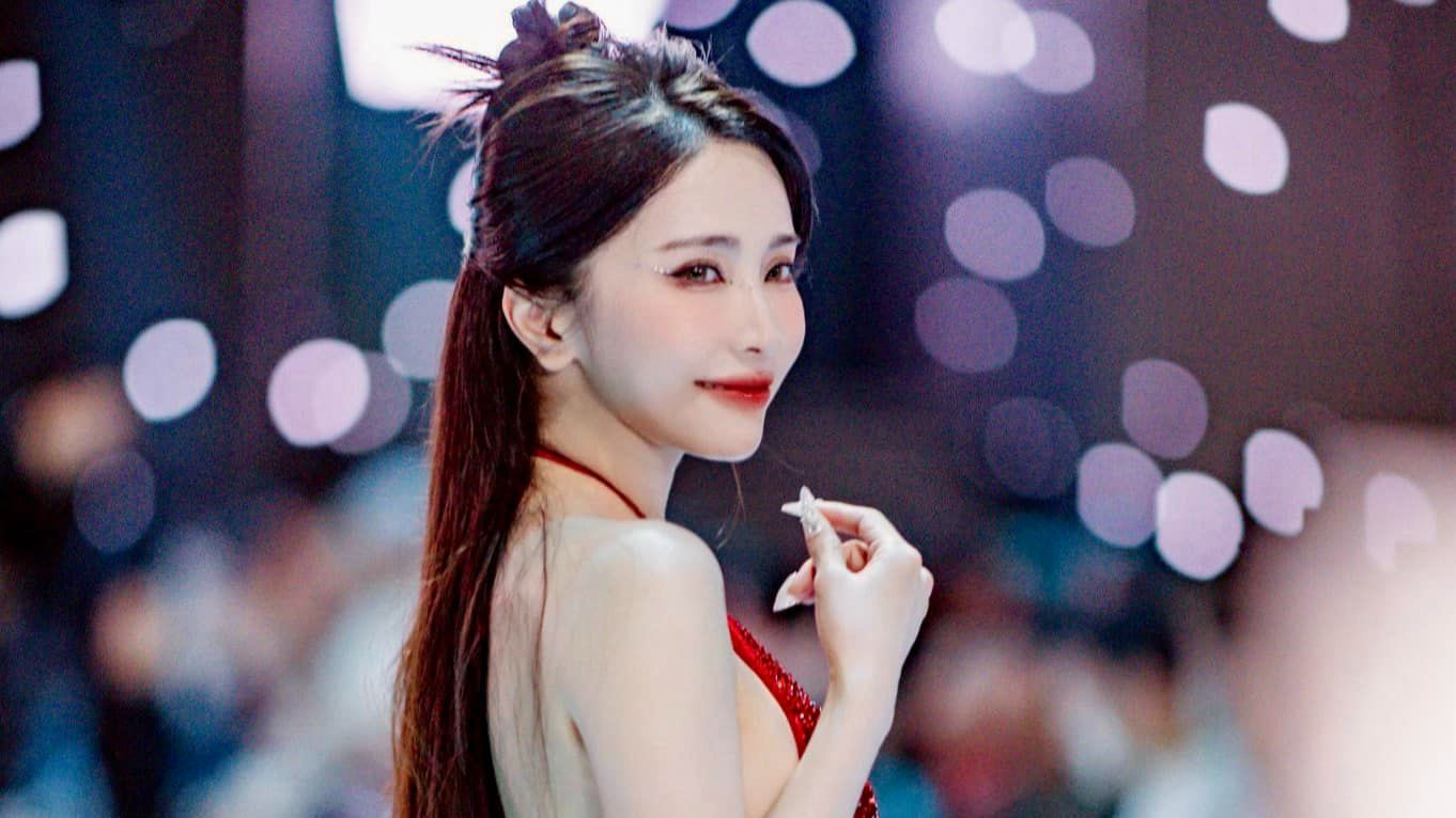 "Cá sấu chúa" Quỳnh Nga vướng tranh cãi khi công khai số tài khoản kêu gọi mua bình chọn trong show Chị đẹp đạp gió rẽ sóng.