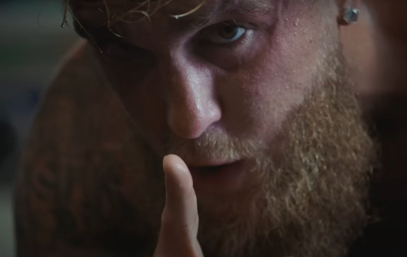 Phim tài liệu theo chân võ sĩ huyền thoại Mike Tyson (58 tuổi) và Jake Paul (27 tuổi) khi họ chuẩn bị về mặt thể chất và tinh thần cho trận đấu quyền Anh hạng nặng chưa từng có. Ảnh: Netflix. Phim tài liệu theo chân võ sĩ huyền thoại Mike Tyson (58 tuổi) và Jake Paul (27 tuổi) khi họ chuẩn bị về mặt thể chất và tinh thần cho trận đấu quyền Anh hạng nặng chưa từng có. Ảnh: Netflix.