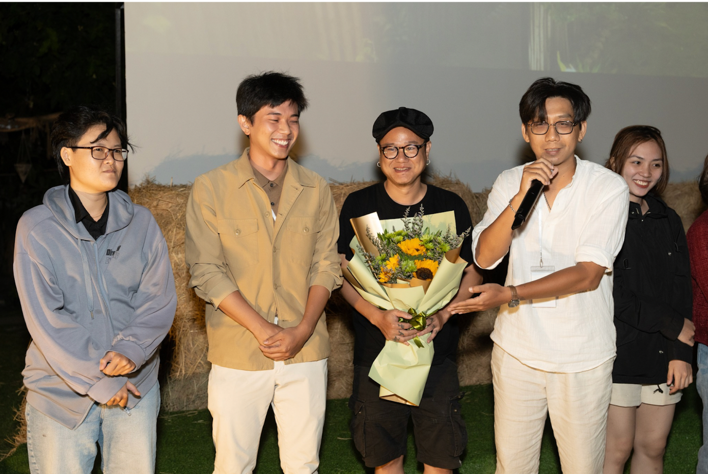 Các nhà làm phim trẻ giao lưu và chia sẻ các tác phẩm của mình đến những người cùng chung niềm yêu thích phim ảnh.