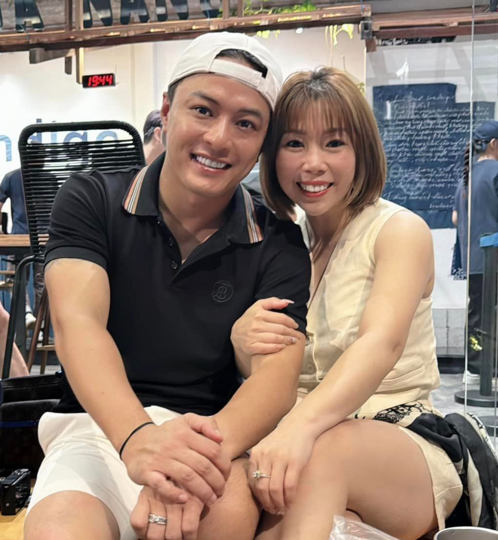 Anh Đào - vợ Hồng Đăng (ảnh trái) và Lưu Hương Giang đều có tương tác trước phán quyết của tòa án về vụ việc của hai nam nghệ sĩ tại Tây Ban Nha. Anh Đào - vợ Hồng Đăng (ảnh trái) và Lưu Hương Giang đều có tương tác trước phán quyết của tòa án về vụ việc của hai nam nghệ sĩ tại Tây Ban Nha.