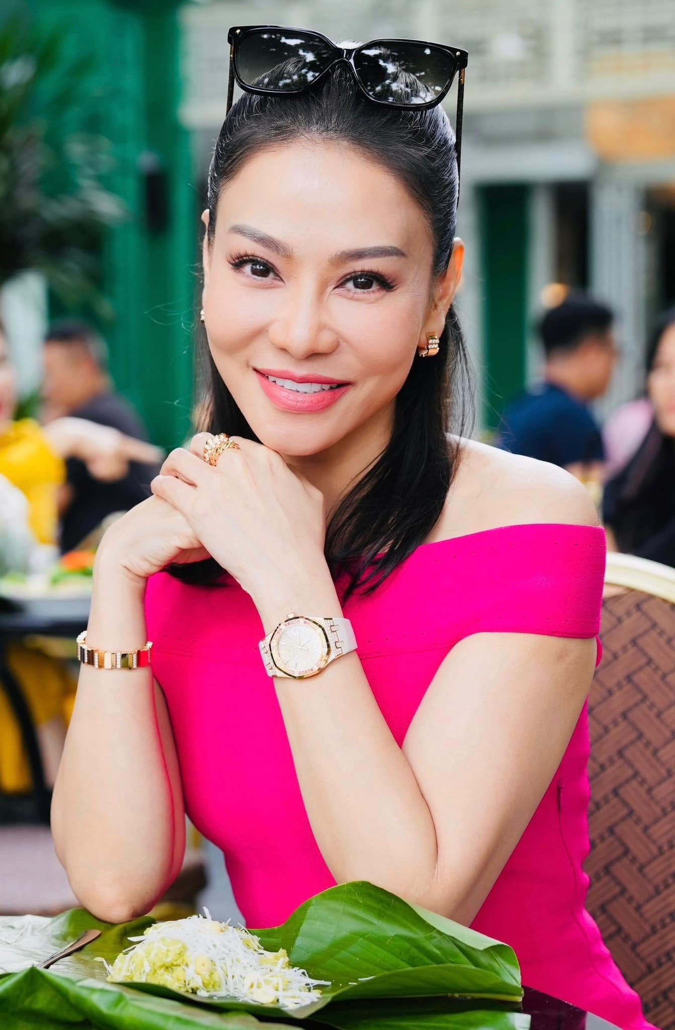 Khánh Thi khẳng định Thủy Tiên, Thu Minh không phải là "chị ca sĩ" thi Bước nhảy Hoàn vũ cô nhắc đến trong bài viết đòi nợ. Khánh Thi khẳng định Thủy Tiên, Thu Minh không phải là "chị ca sĩ" thi Bước nhảy Hoàn vũ cô nhắc đến trong bài viết đòi nợ.