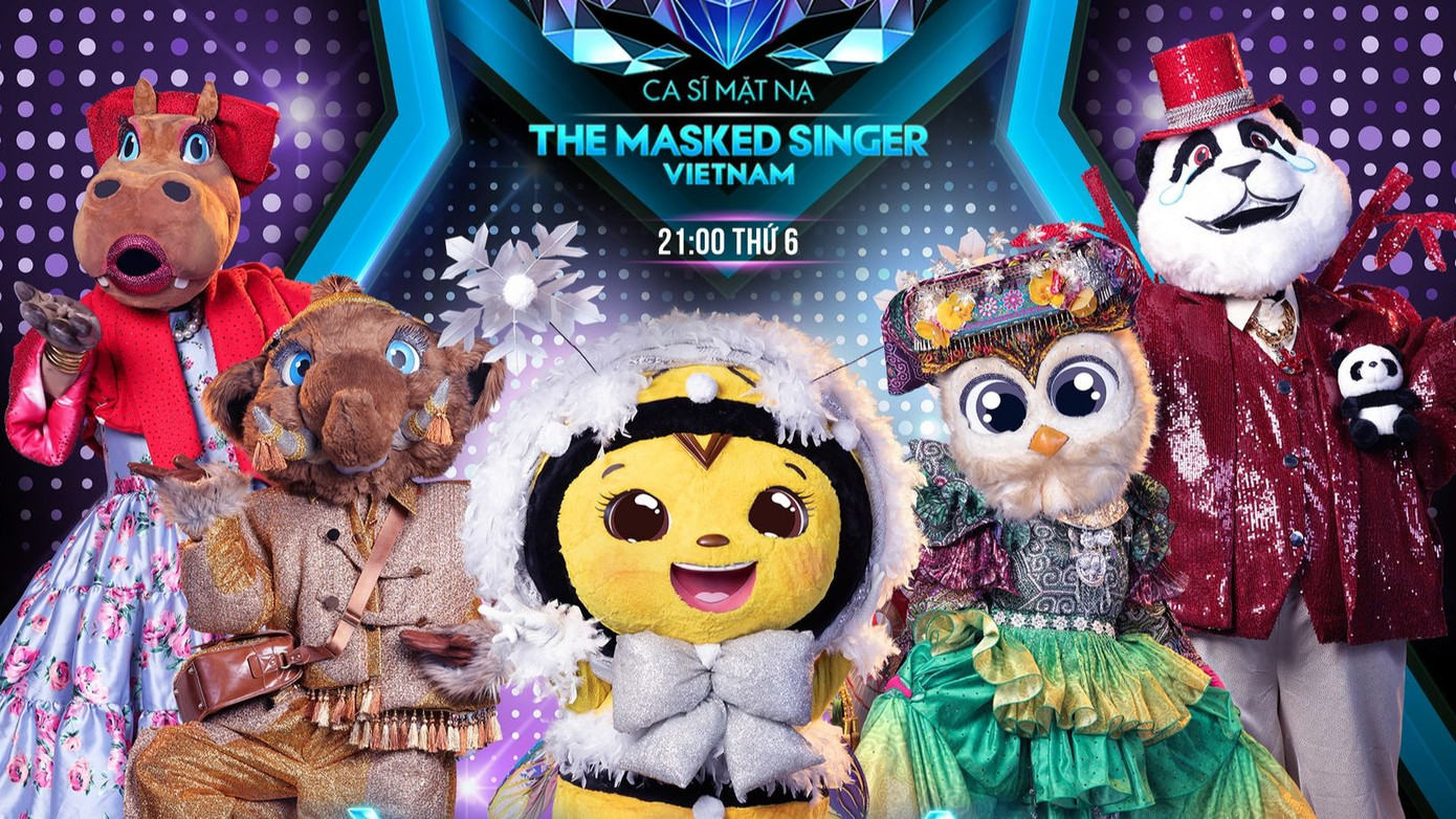 Hình ảnh do nhà sản xuất đăng tải, Ong Bây Bi (màu vàng) ở vị trí trung tâm, hai bên là Voi Bản Đôn và Cú Tây Bắc (phải). Phía sau là mascot Hippo Happy và Bố Gấu (đã bị loại).