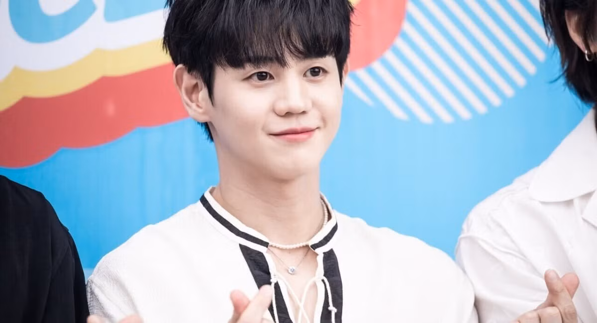 Ca sĩ Yoseop tiếc nuối thông báo sự kiện bị hủy. Ca sĩ Yoseop tiếc nuối thông báo sự kiện bị hủy.