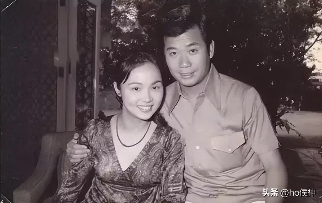 Vợ chồng nữ diễn viên thời trẻ. Ảnh: Weibo.