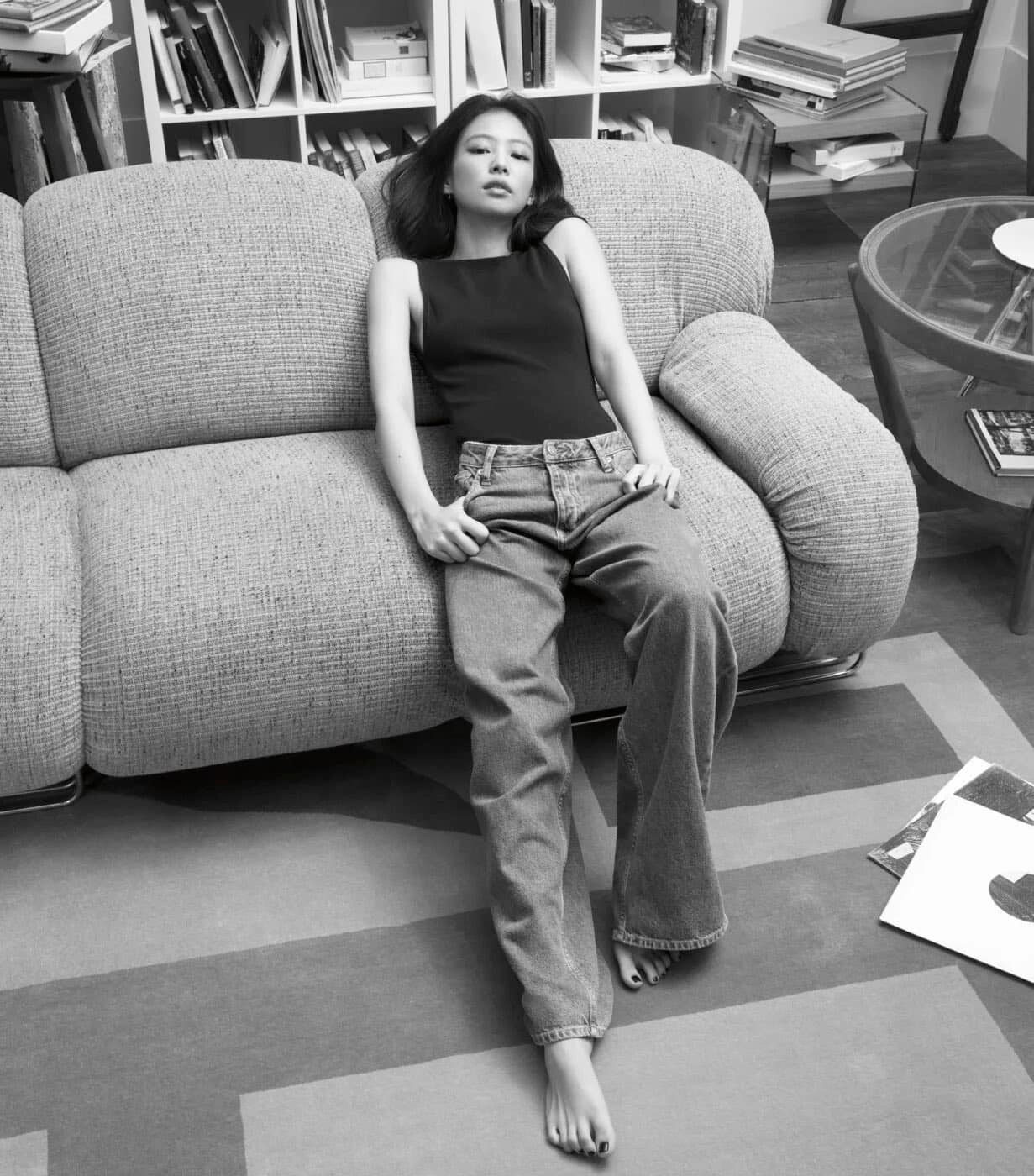 Rapper nhóm BlackPink được khán giả đánh giá cao khí chất và cách "bắn" ảnh. Hình ảnh của Jennie tạo hiệu ứng tốt cho thương hiệu.