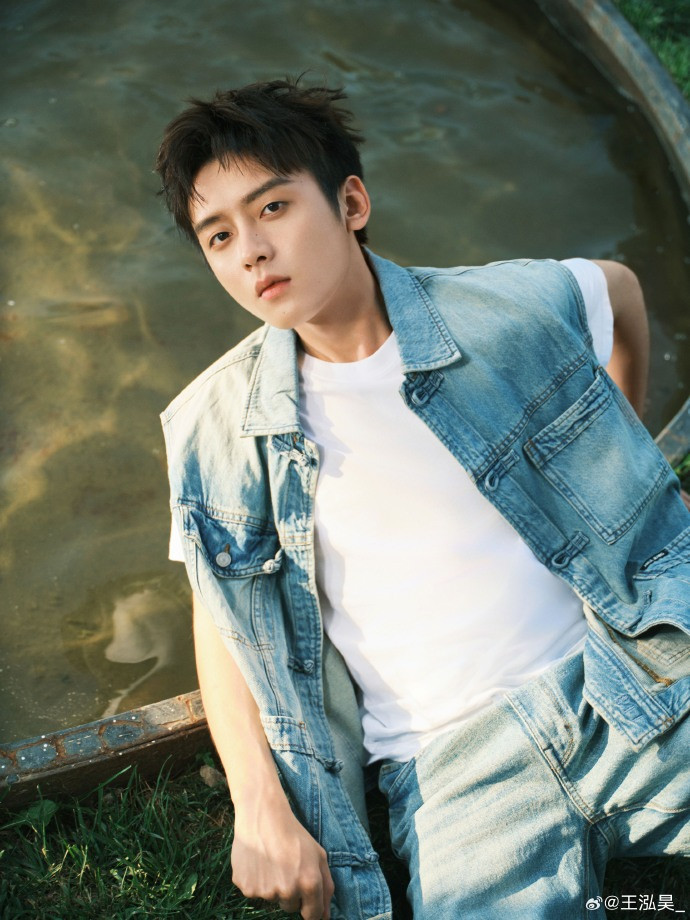 Phương Mỹ Chi đối đầu với nhiều đối thủ mạnh để tranh vé vào chung kết.