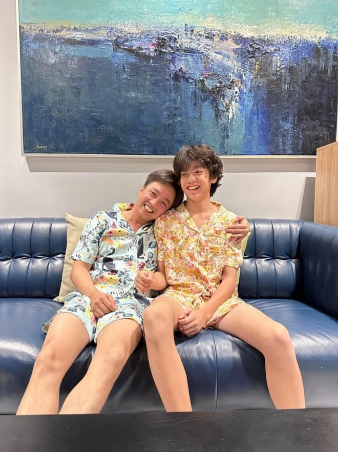 Quý tử nhà Hồ Ngọc Hà đang theo học trường quốc tế tại TPHCM, có mức học phí gần 800 triệu đồng/năm. Quý tử nhà Hồ Ngọc Hà đang theo học trường quốc tế tại TPHCM, có mức học phí gần 800 triệu đồng/năm.