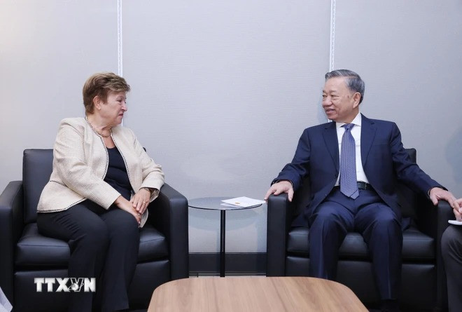 Tổng Bí thư, Chủ tịch nước Tô Lâm tiếp Tổng Giám đốc Quỹ Tiền tệ Quốc tế (IMF) Kristalina Georgieva. (Ảnh: Lâm Khánh/TTXVN) Tổng Bí thư, Chủ tịch nước Tô Lâm tiếp Tổng Giám đốc Quỹ Tiền tệ Quốc tế (IMF) Kristalina Georgieva. (Ảnh: Lâm Khánh/TTXVN)