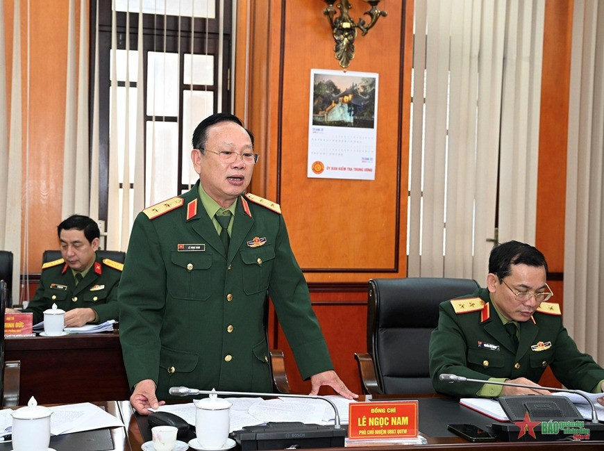 Các đại biểu dự kỳ họp. Các đại biểu dự kỳ họp.