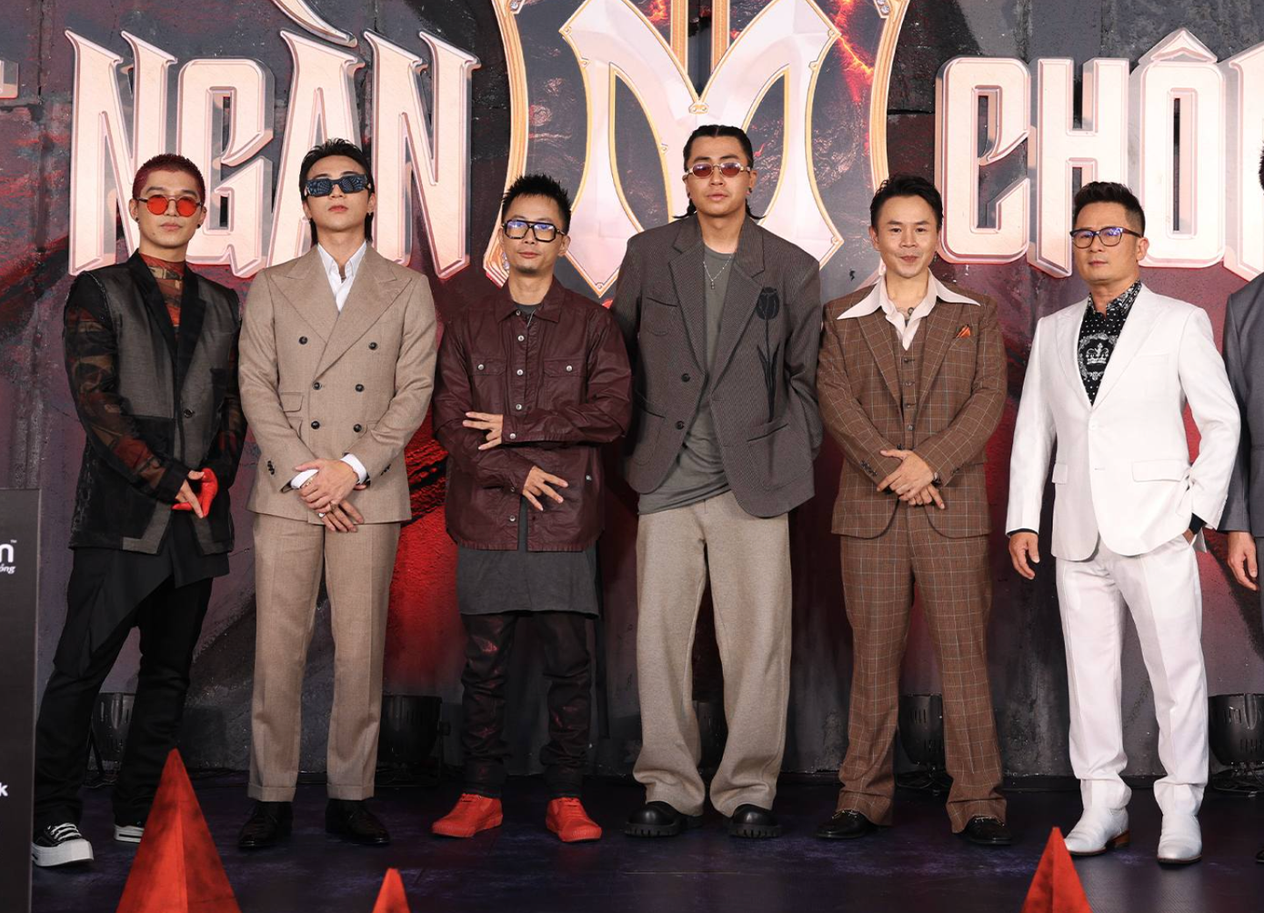 Các anh tài có mặt trong họp báo Anh trai vượt ngàn chông gai.