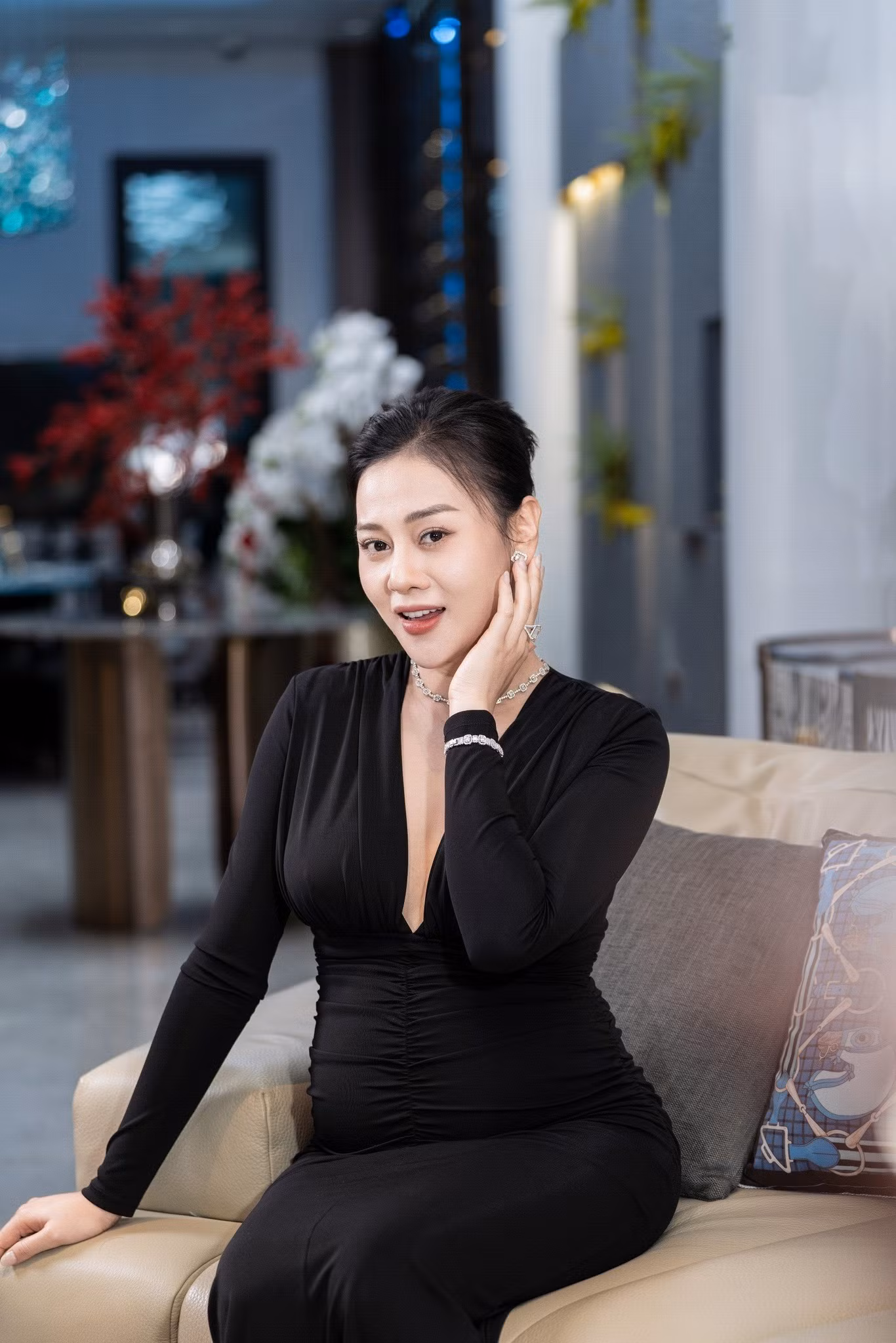 Phương Oanh sẵn sàng đón năm mới Giáp Thìn. Phương Oanh sẵn sàng đón năm mới Giáp Thìn.