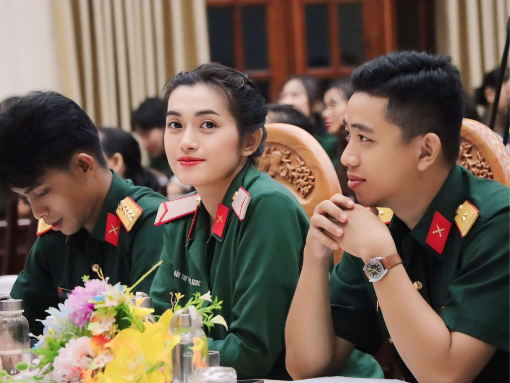 Lễ diễu binh mừng 50 năm Ngày Giải phóng miền Nam sẽ diễn ra lúc 6h30 ngày 30/4 trên trục đường Lê Duẩn, TPHCM, và được truyền hình trực tiếp trên các kênh của Đài Truyền hình Việt Nam và Đài Truyền hình TPHCM. Đây là sự kiện có ý nghĩa đặc biệt, quy tụ hàng nghìn cán bộ, chiến sĩ và các lực lượng vũ trang, thể hiện tinh thần đoàn kết, lòng yêu nước và sự tri ân các thế hệ đi trước. Lễ diễu binh mừng 50 năm Ngày Giải phóng miền Nam sẽ diễn ra lúc 6h30 ngày 30/4 trên trục đường Lê Duẩn, TPHCM, và được truyền hình trực tiếp trên các kênh của Đài Truyền hình Việt Nam và Đài Truyền hình TPHCM. Đây là sự kiện có ý nghĩa đặc biệt, quy tụ hàng nghìn cán bộ, chiến sĩ và các lực lượng vũ trang, thể hiện tinh thần đoàn kết, lòng yêu nước và sự tri ân các thế hệ đi trước.