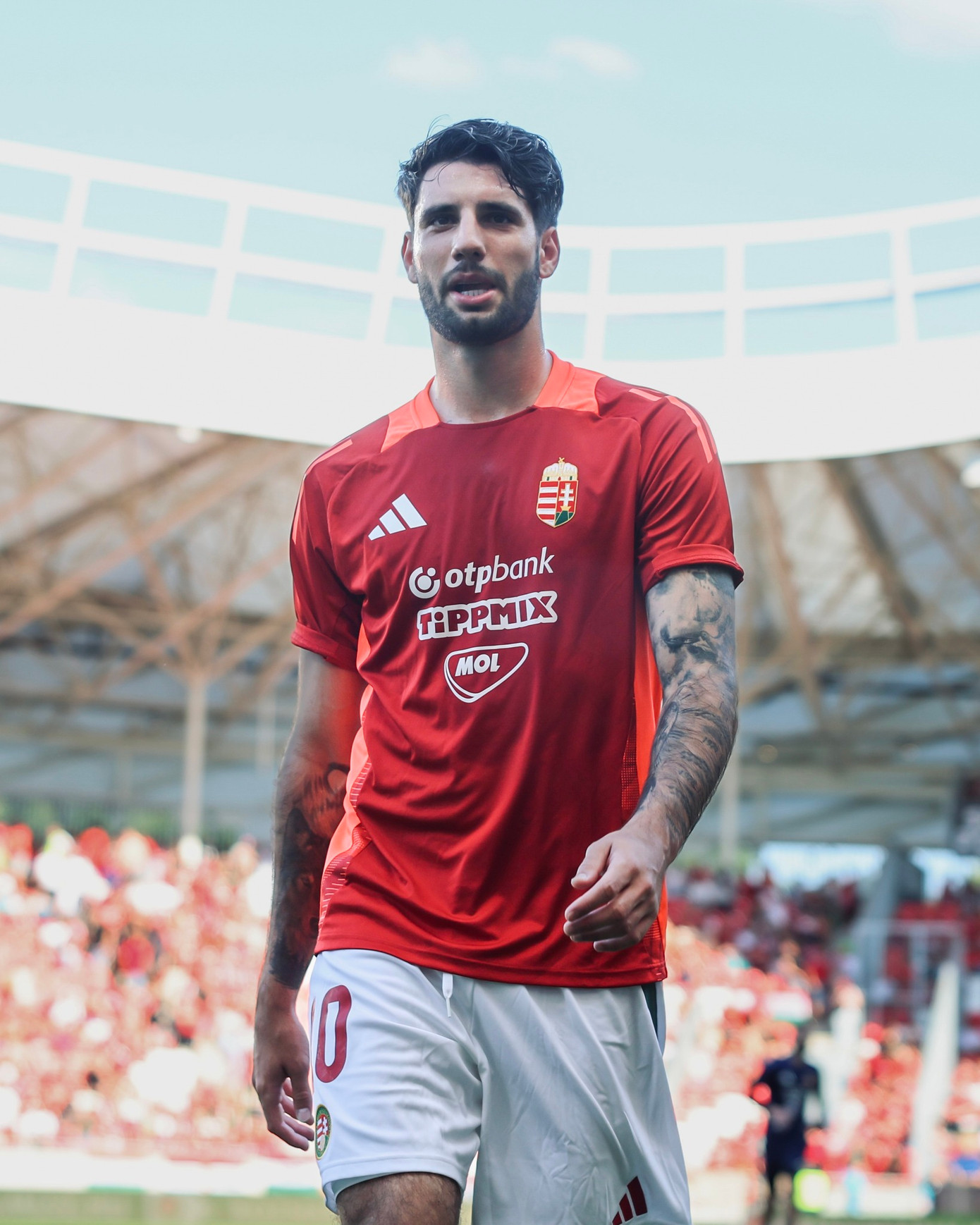 Giai đoạn này, Szoboszlai tập trung cho nhiệm vụ quốc gia. Hungary tiếp tục gặp khó khăn khi phải vượt qua chủ nhà Đức trong loạt trận thứ hai vòng bảng Euro 2024.