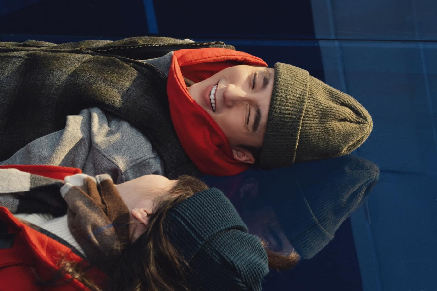 Sơn Tùng M-TP vượt Bích Phương (phải) về lượng view, top trending.... Sơn Tùng M-TP vượt Bích Phương (phải) về lượng view, top trending....