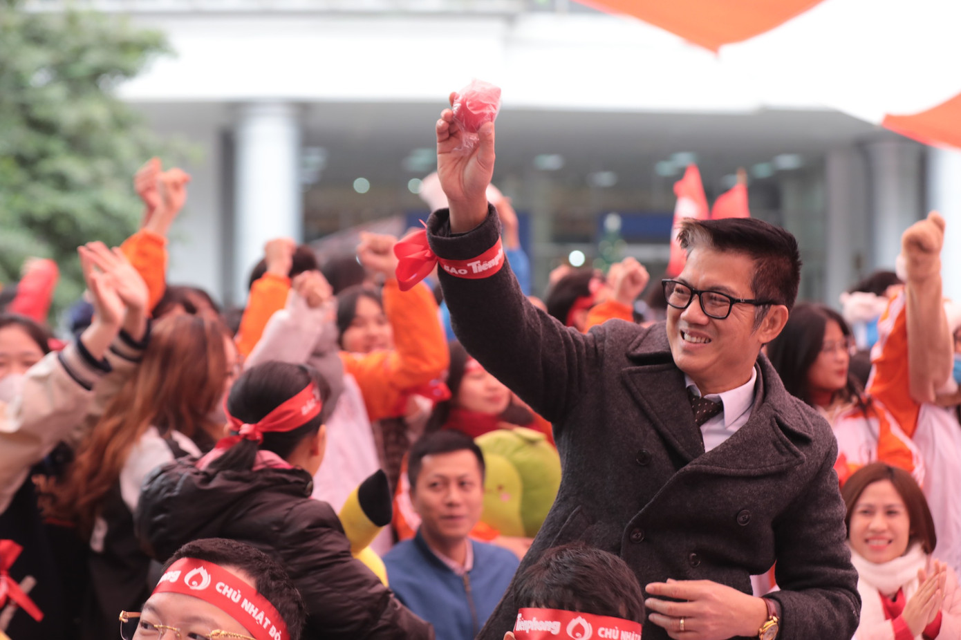 Ngày hội Chủ Nhật Đỏ được làm nóng hơn bao giờ hết giữa ngày đông giá rét.