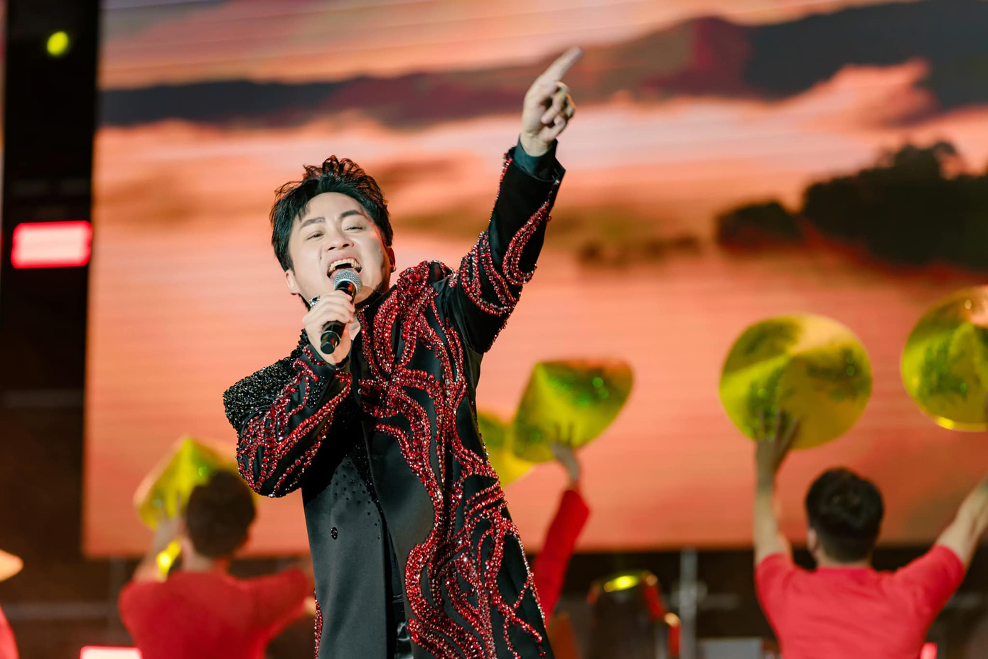 Tái sinh của Tùng Dương gây sốt.