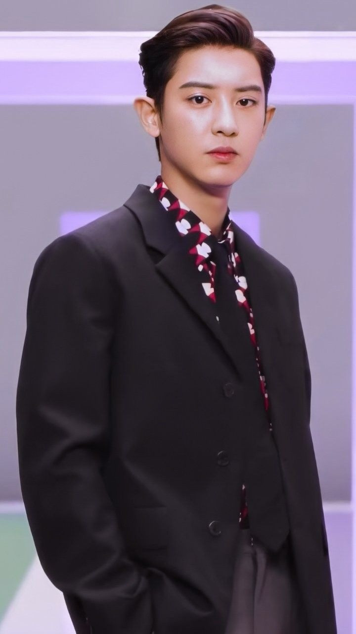 Sao Hàn, Trung là đại sứ Prada liên tiếp vướng scandal lớn.