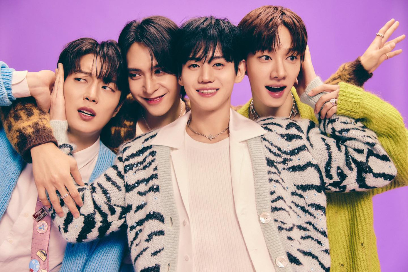 Trong 2 năm, Highlight (trái) và Super Junior D&E hai lần phải hủy show ở sân vận động quốc gia Mỹ Đình, Hà Nội. Trong 2 năm, Highlight (trái) và Super Junior D&E hai lần phải hủy show ở sân vận động quốc gia Mỹ Đình, Hà Nội.