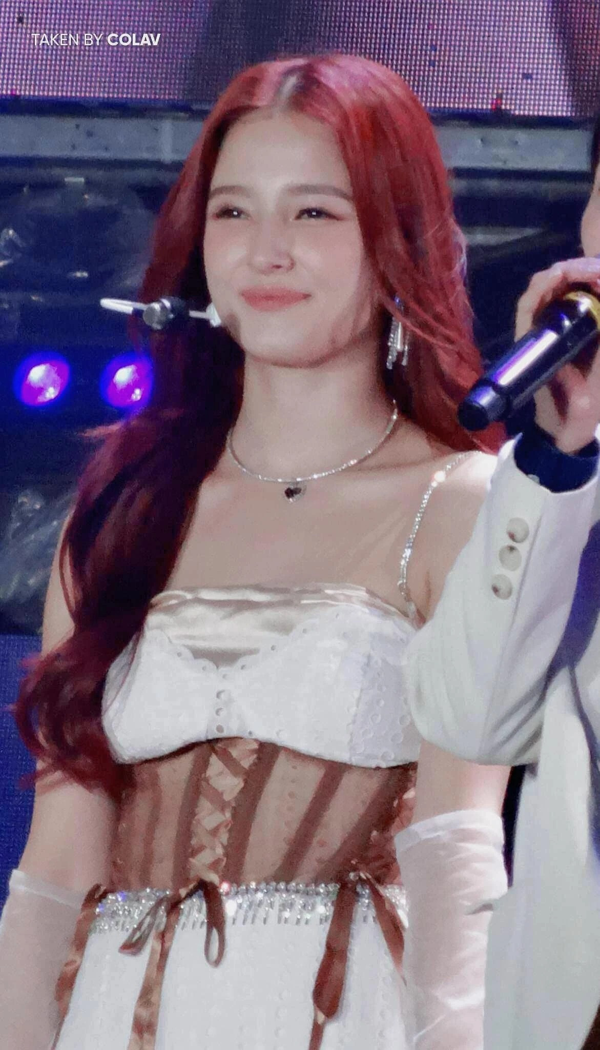 Vẻ đẹp của nữ thần tượng trên sân khấu sự kiện Lễ hội Văn hóa và Du lịch 2022. Nancy cùng Momoland diễn 5 bài hát: Bboom Bboom, Baam, Yummy Yummy Love, Wrap Me in Plastic và Starry Night. Ảnh: COLAV.