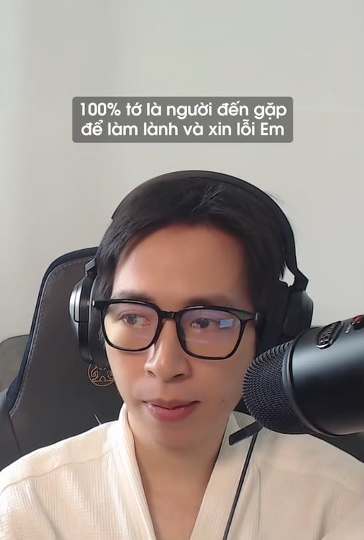 Màn đấu tố của Ngọc Kem (trái) và streamer ViruSs (Đặng Tiến Hoàng) gây xôn xao mạng xã hội tối 20/3. Màn đấu tố của Ngọc Kem (trái) và streamer ViruSs (Đặng Tiến Hoàng) gây xôn xao mạng xã hội tối 20/3.