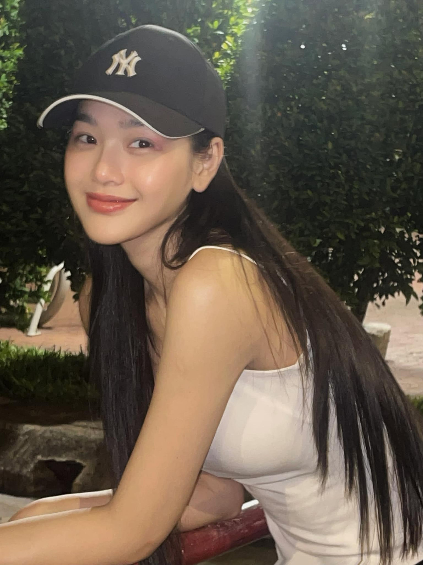 Những tập phim gần đây, nhân vật của Cù Thị Trà có nhiều cảnh "nóng" với bạn diễn B Trần. Cô chia sẻ những phân đoạn này thực hiện khá nhanh, không mất nhiều thời gian vì cả hai đã trao đổi kỹ. Những tập phim gần đây, nhân vật của Cù Thị Trà có nhiều cảnh "nóng" với bạn diễn B Trần. Cô chia sẻ những phân đoạn này thực hiện khá nhanh, không mất nhiều thời gian vì cả hai đã trao đổi kỹ.