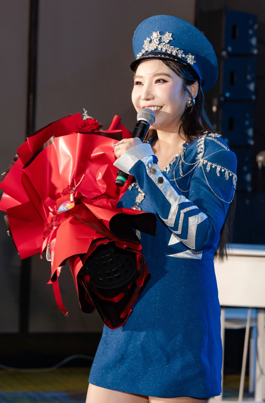 Jmi Ko trong showcase cá nhân tại Việt Nam. Jmi Ko trong showcase cá nhân tại Việt Nam.