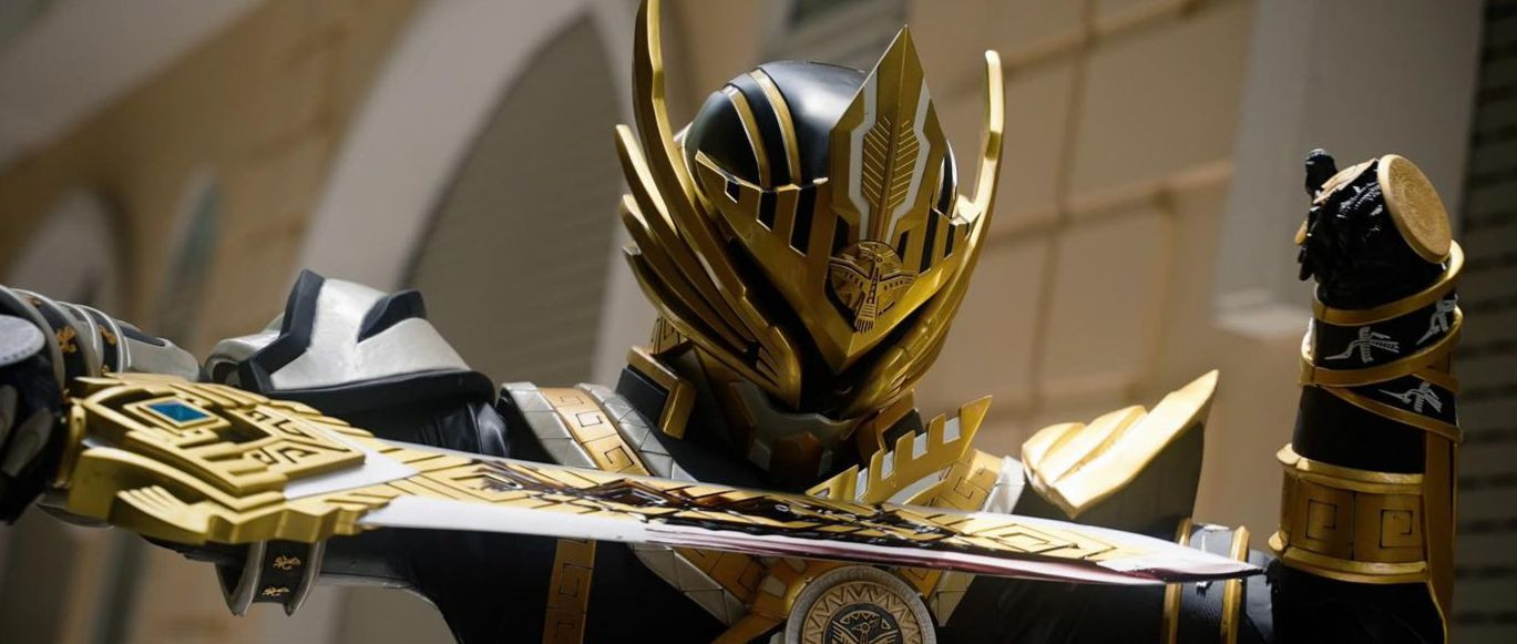 Tạo hình chiến binh giáp vàng trong Chiến thần Lạc Hồng. Tạo hình chiến binh giáp vàng trong Chiến thần Lạc Hồng.