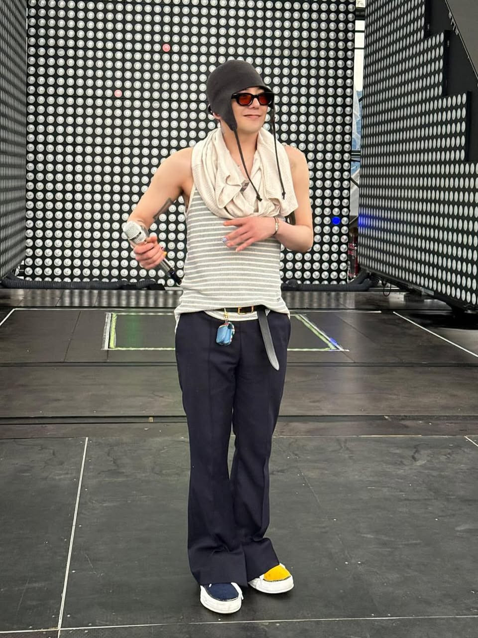 G-Dragon chia sẻ hình ảnh ở Việt Nam.