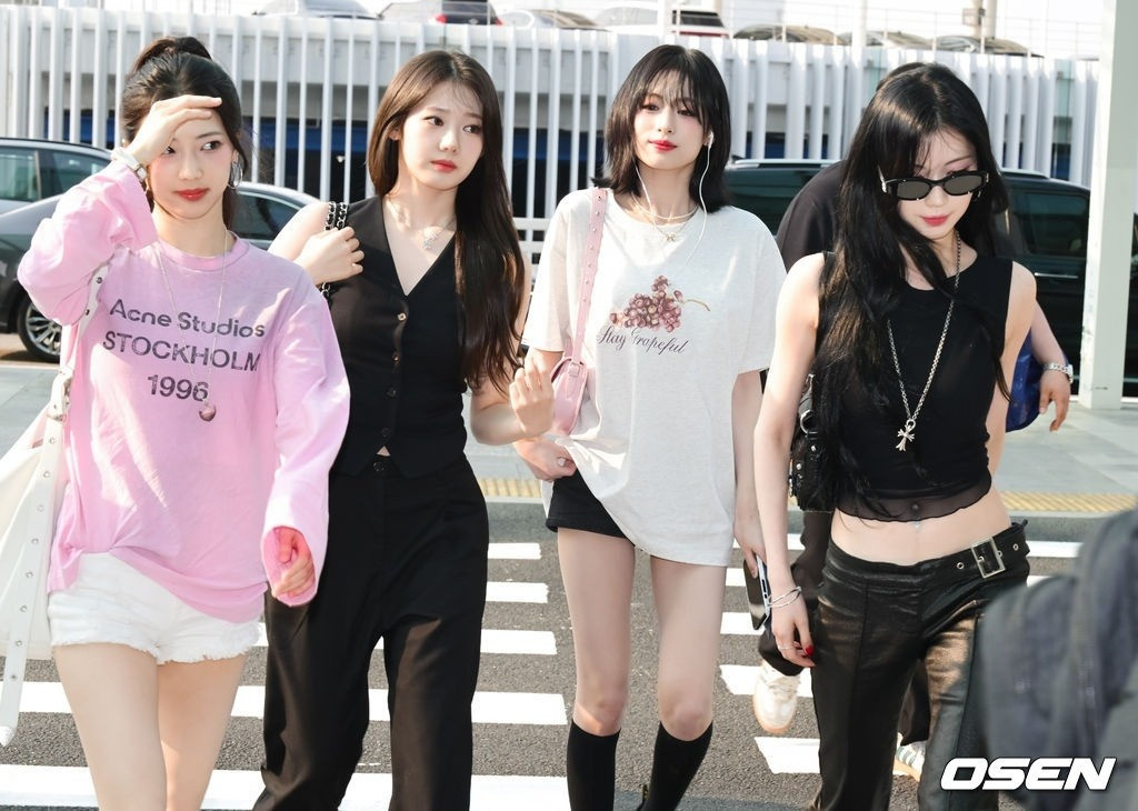 Hello Monsters là world tour đầu tiên của Baby Monster kể từ khi nhóm chính thức ra mắt vào cuối năm 2023. Trong lần biểu diễn tại TPHCM, nhóm dự kiến trình diễn loạt ca khúc đã phát hành cùng nhiều sân khấu đặc biệt dành riêng cho người hâm mộ Việt Nam.