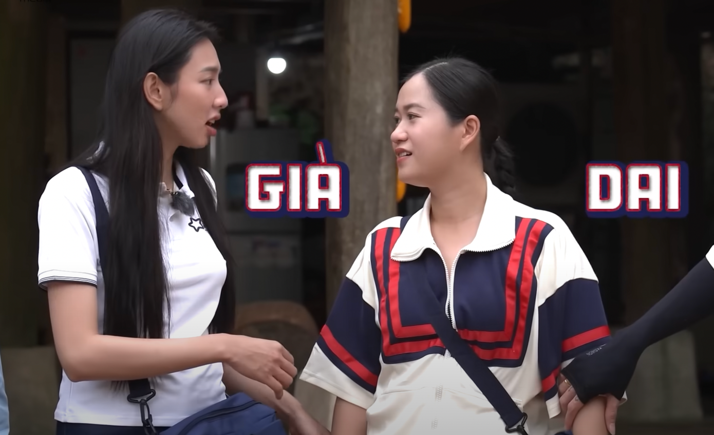 Misthy (áo cam) và Thùy Tiên bị chỉ trích vì miếng hài kém duyên với Lâm Vỹ Dạ. Misthy (áo cam) và Thùy Tiên bị chỉ trích vì miếng hài kém duyên với Lâm Vỹ Dạ.