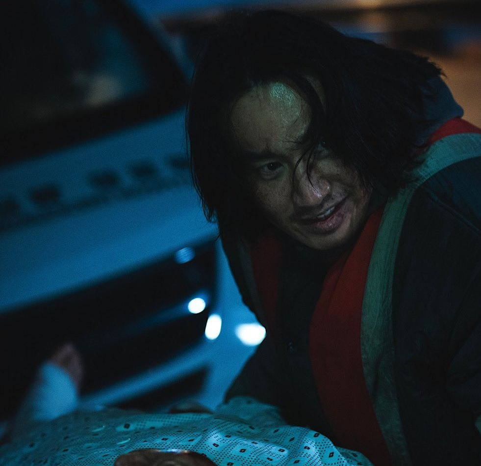 Tạo hình của Hứa Quang Hán (phải) và Lee Kwang Soo. Ảnh: Disney+.