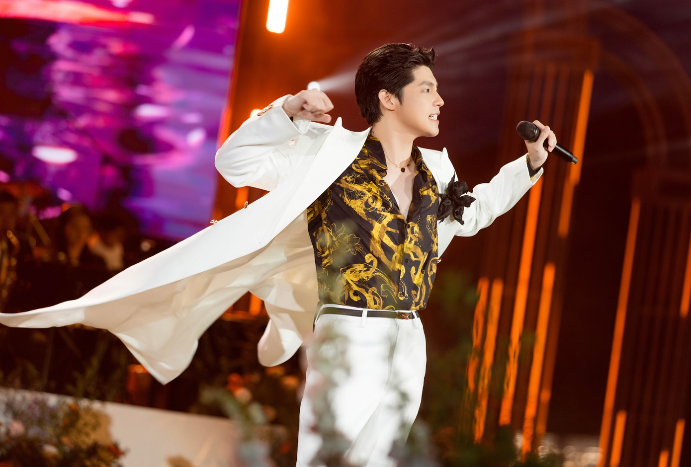 Đêm nhạc hút hơn 6.000 khán giả của Noo Phước Thịnh hôm 1/5.