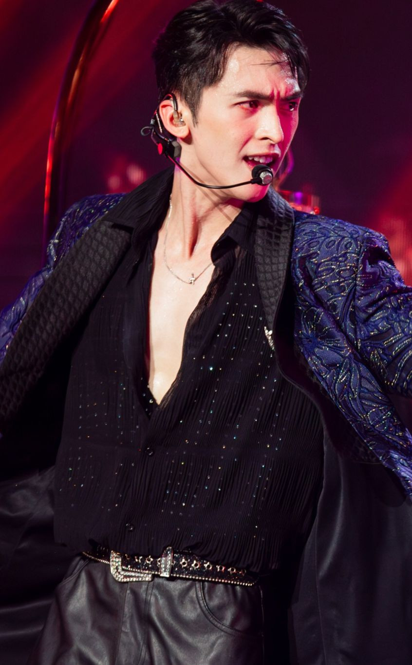 Từ trái sang: Công Dương, Nicky, Phạm Anh Duy là những anh trai gây tiếc nuối vì bị loại. Công Dương và Nicky đội Negav còn có sân khấu trending hạng nhất YouTube Việt Nam. Từ trái sang: Công Dương, Nicky, Phạm Anh Duy là những anh trai gây tiếc nuối vì bị loại. Công Dương và Nicky đội Negav còn có sân khấu trending hạng nhất YouTube Việt Nam.