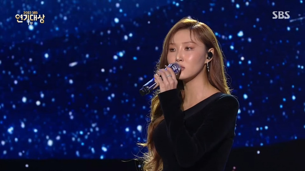 Hwasa thay đổi phần biểu diễn sau khi Lee Sun Kyun qua đời.