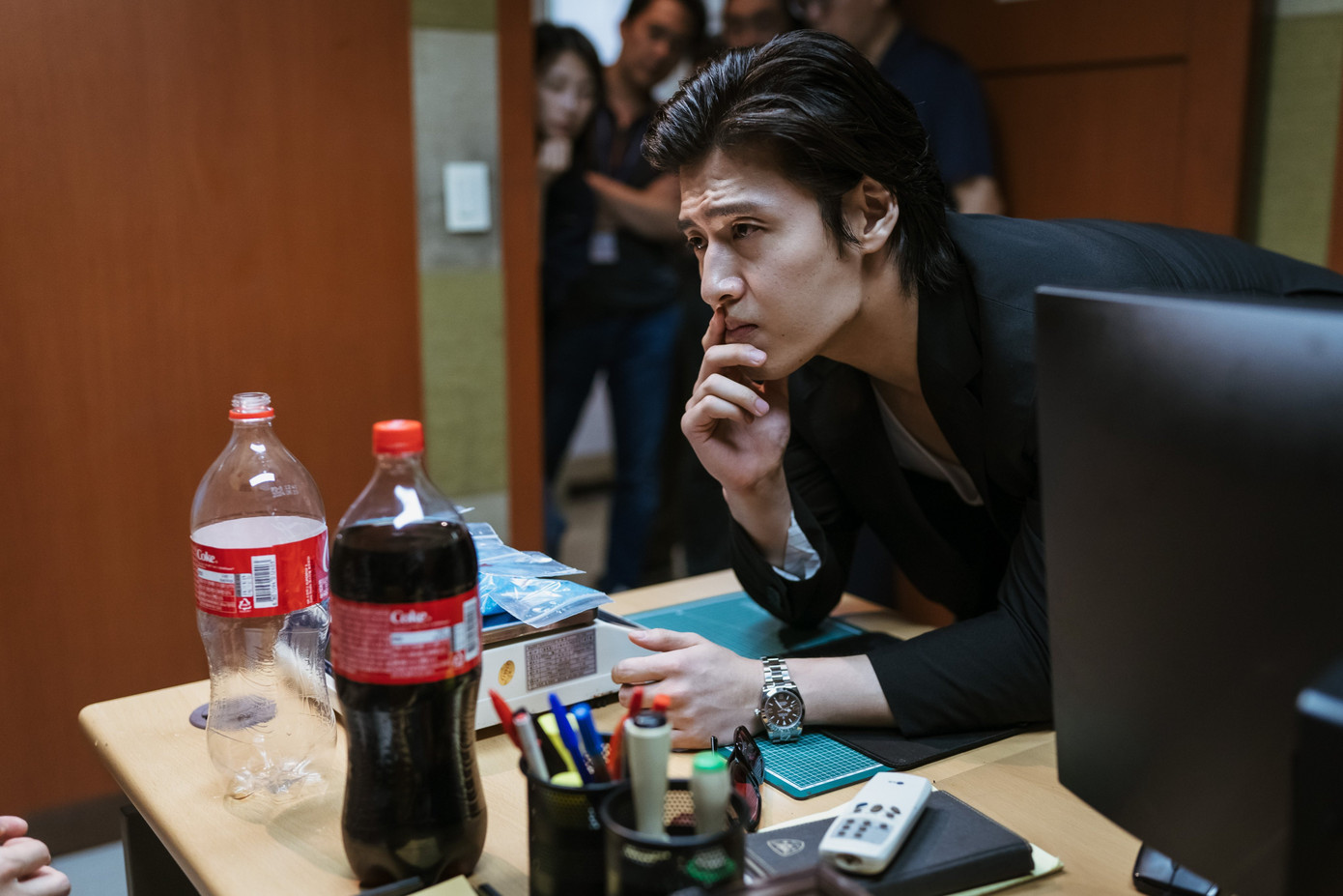 Yadang: The Snitch làm vực dậy phòng vé Hàn Quốc, là phim gắn nhãn R đầu tiên của điện ảnh Hàn trong 6 năm qua vượt mốc 3 triệu vé. Yadang: The Snitch làm vực dậy phòng vé Hàn Quốc, là phim gắn nhãn R đầu tiên của điện ảnh Hàn trong 6 năm qua vượt mốc 3 triệu vé.