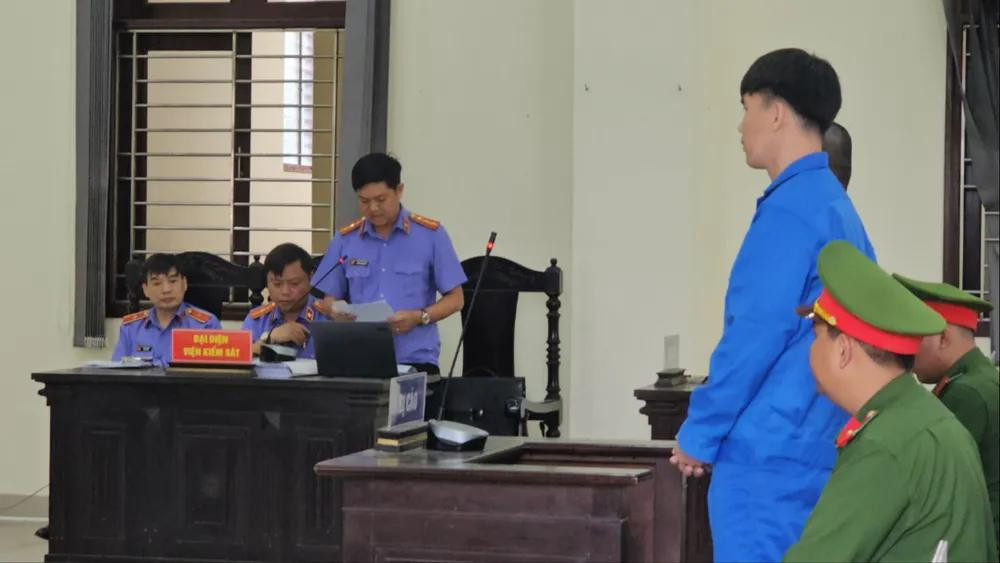 Đại diện Viện kiểm sát đề nghị mức án tử hình đối với 4 bị cáo trong nhóm mua bán hơn 50 kg ma túy. Ảnh: HUỲNH DU