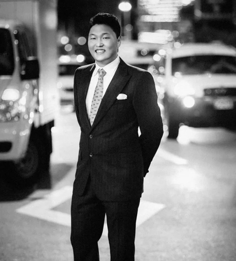 Bức hình Psy đăng tải lên trang cá nhân và nhận nhiều bình luận than phiền. Bức hình Psy đăng tải lên trang cá nhân và nhận nhiều bình luận than phiền.