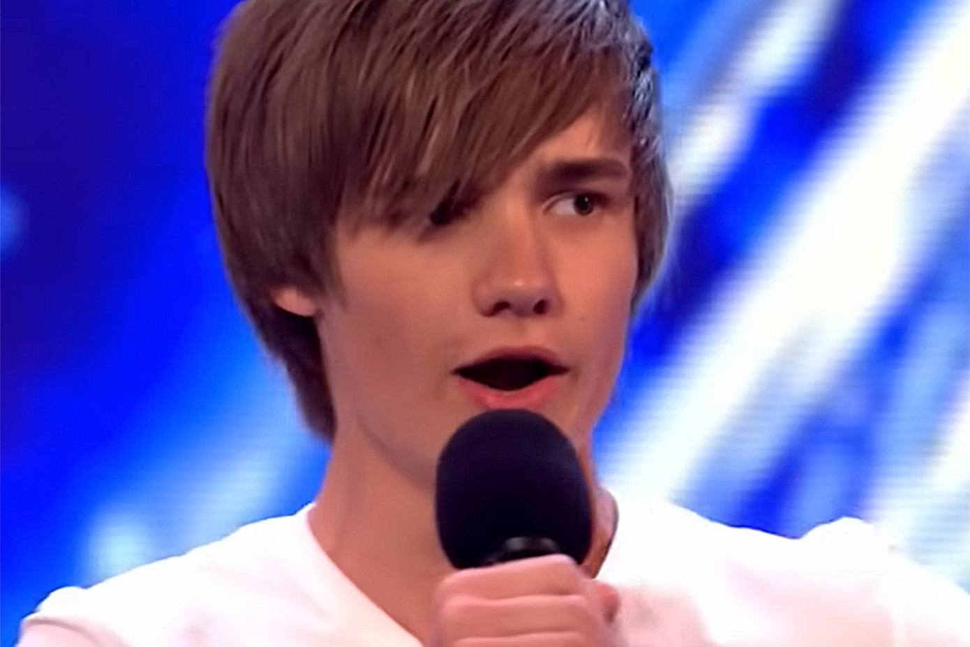 Liam Payne đổi đời sau khi thi X Factor và thành lập nhóm nhạc One Direction. Liam Payne đổi đời sau khi thi X Factor và thành lập nhóm nhạc One Direction.