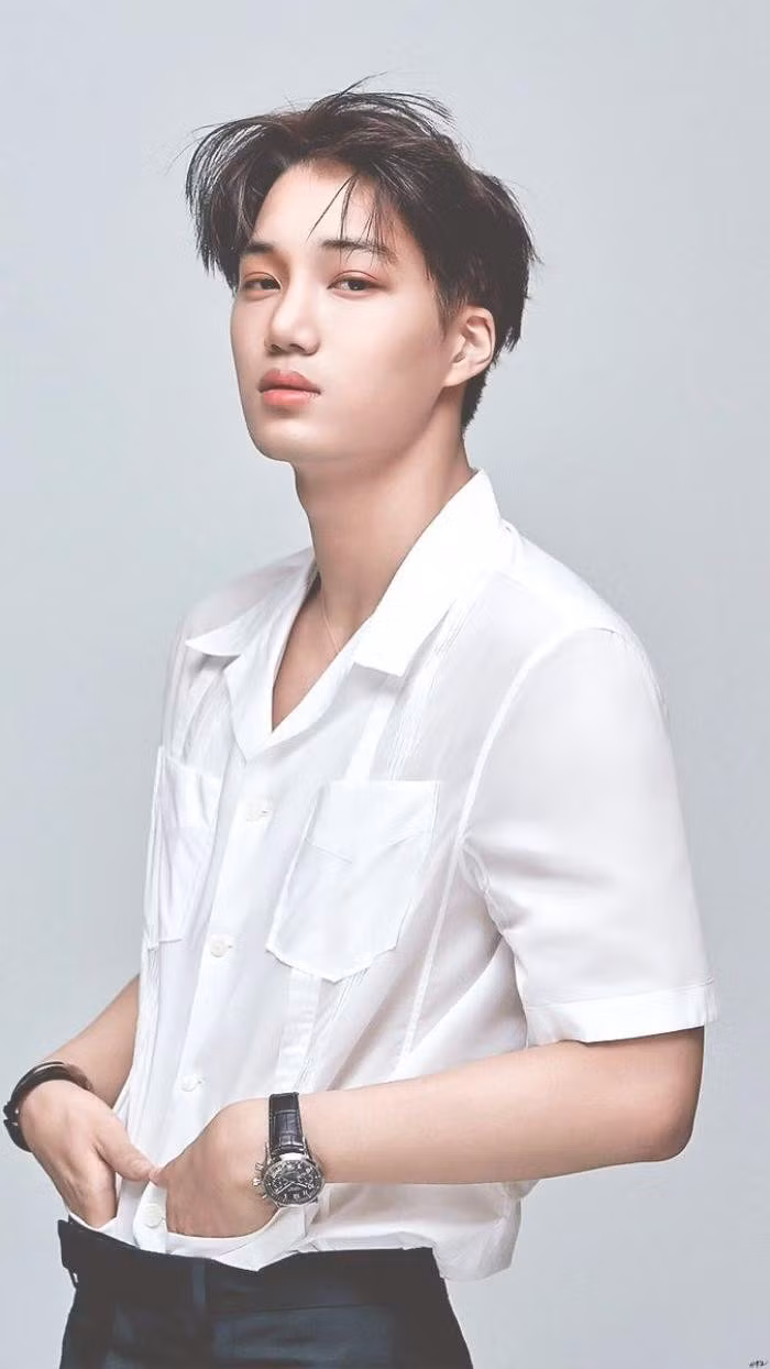 Từ trái sang, Kai (EXO), nhà sản xuất âm nhạc Teddy Park và G-Dragon (Big Bang) đều dính tin hẹn hò Jennie (BlackPink). Từ trái sang, Kai (EXO), nhà sản xuất âm nhạc Teddy Park và G-Dragon (Big Bang) đều dính tin hẹn hò Jennie (BlackPink).