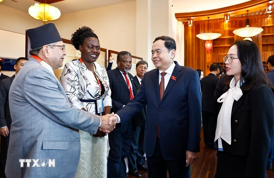 Chủ tịch Quốc hội Trần Thanh Mẫn với đại biểu dự Hội nghị. (Ảnh: Doãn Tấn/TTXVN).