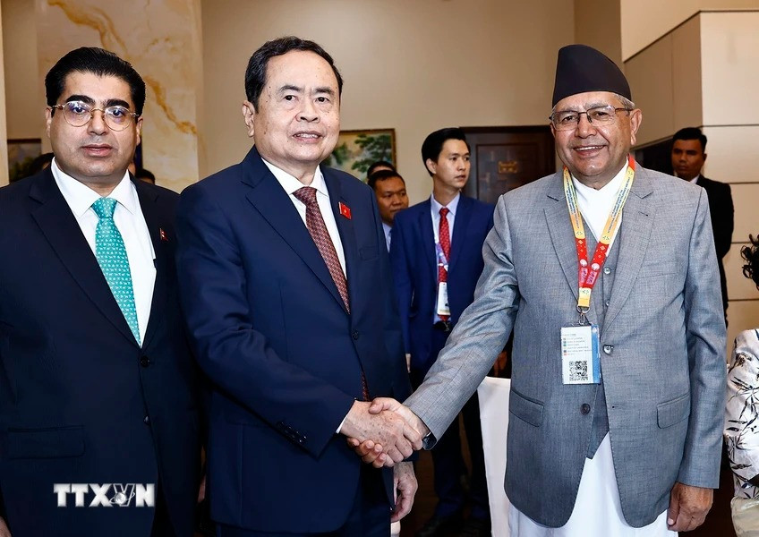 Chủ tịch Quốc hội Trần Thanh Mẫn với đại biểu dự Hội nghị. (Ảnh: Doãn Tấn/TTXVN).