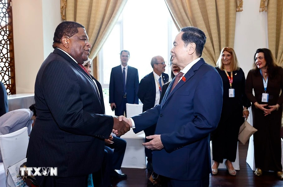 Chủ tịch Quốc hội Trần Thanh Mẫn với Tổng Thư ký Liên minh Nghị viện Thế giới (IPU) Martin Chungong. (Ảnh: Doãn Tấn/TTXVN).